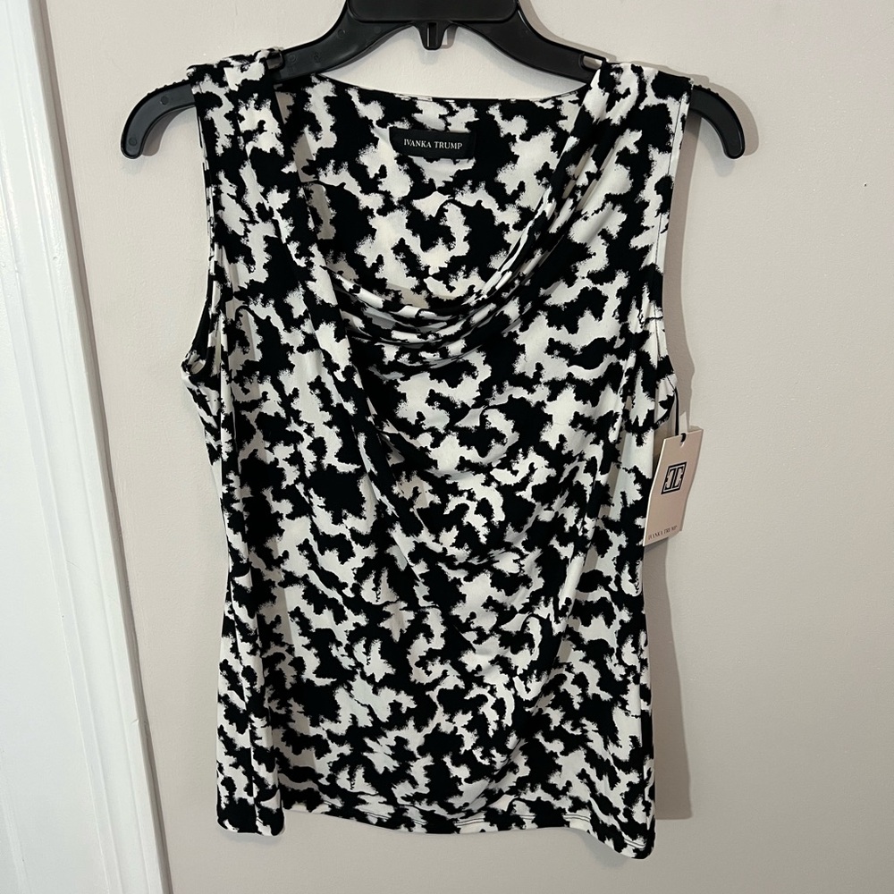 NWT Ivanka Trump Monochrome Patterned Blouse